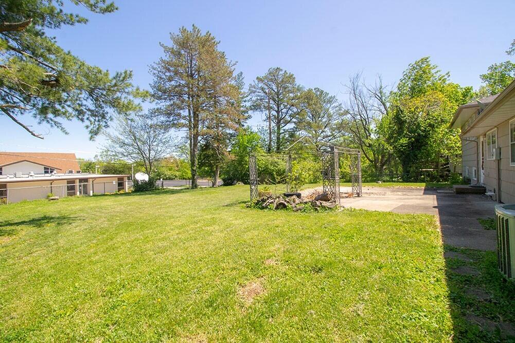 2207 Bushnell Dr Property Photo 40