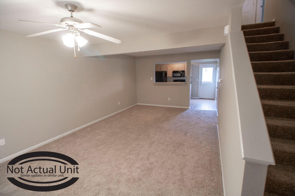 3922 Snowy Owl Dr Property Photo 3