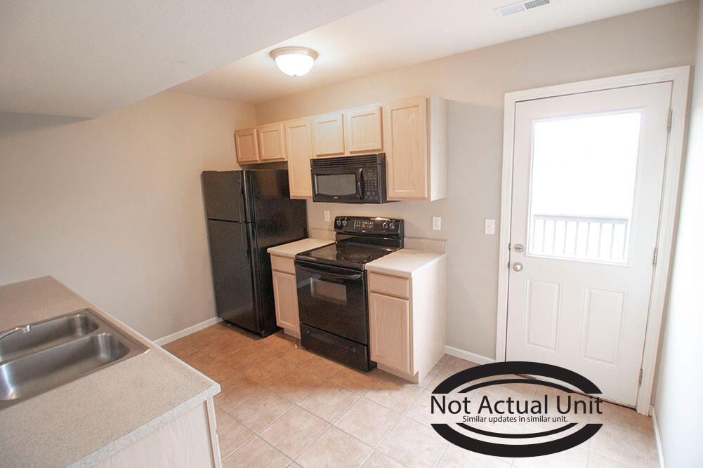 3922 Snowy Owl Dr Property Photo 7