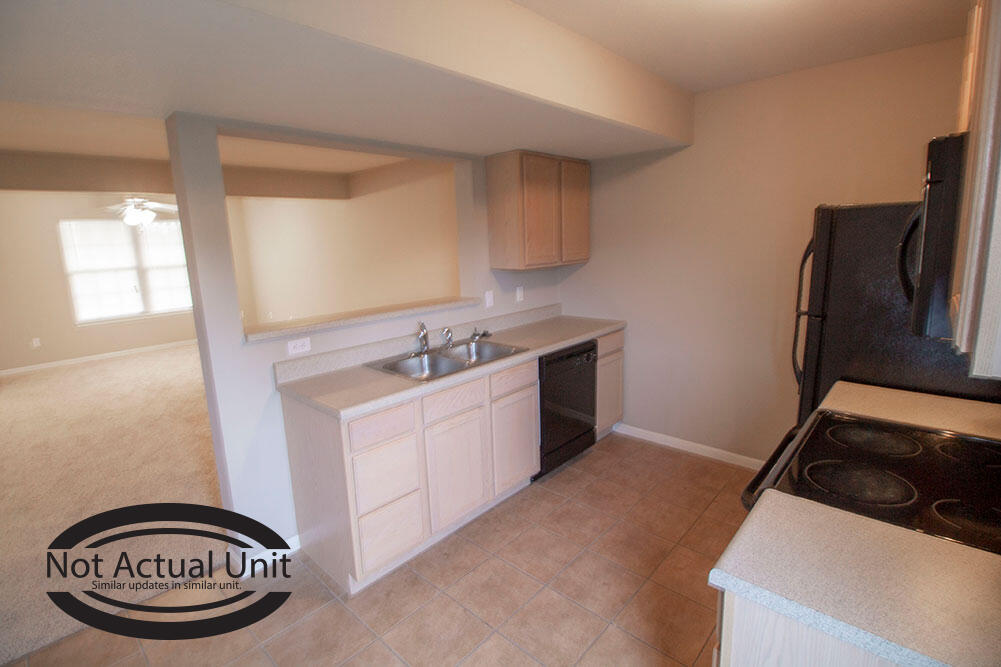3922 Snowy Owl Dr Property Photo 8