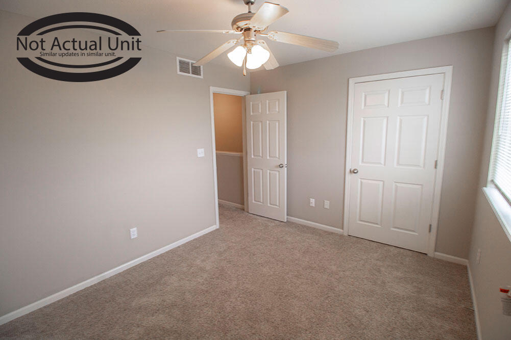 3922 Snowy Owl Dr Property Photo 32