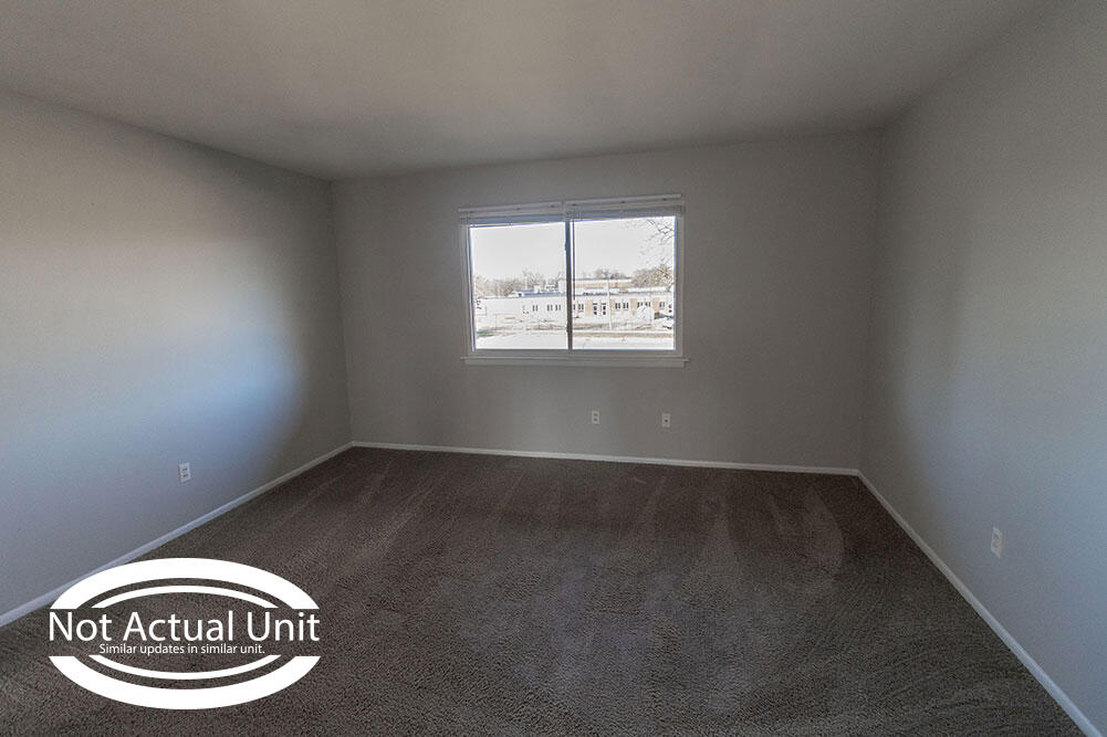 2924 Leeway Dr B Property Photo 4