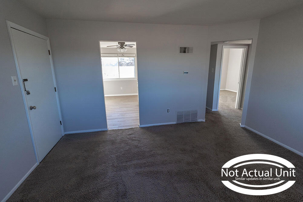 2924 Leeway Dr B Property Photo 5