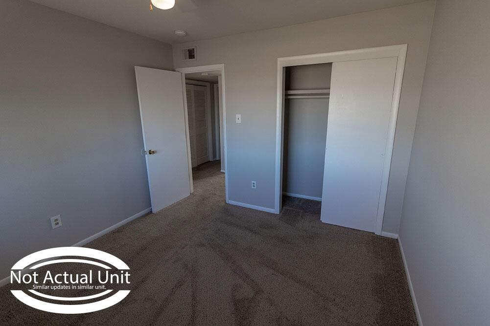 2924 Leeway Dr B Property Photo 12