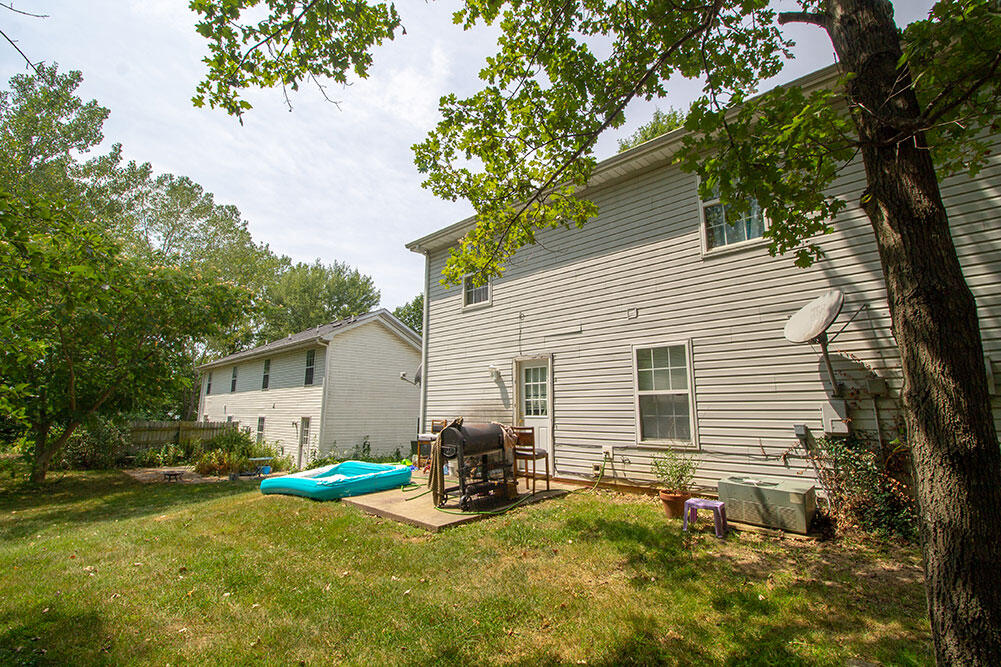 5567 Pinehurst Ln Property Photo 2