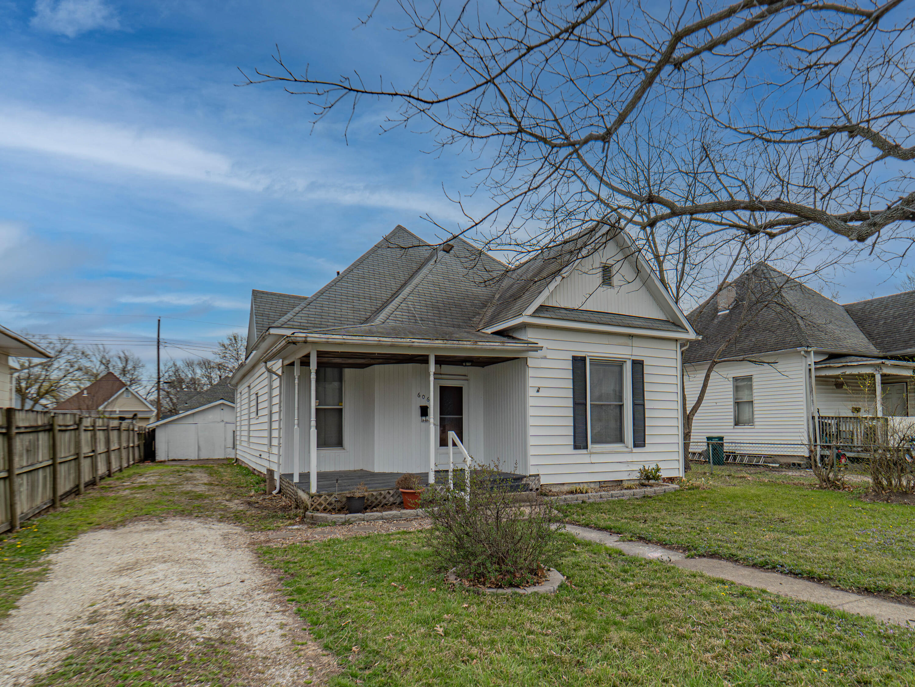606 Promenade St Property Photo 1