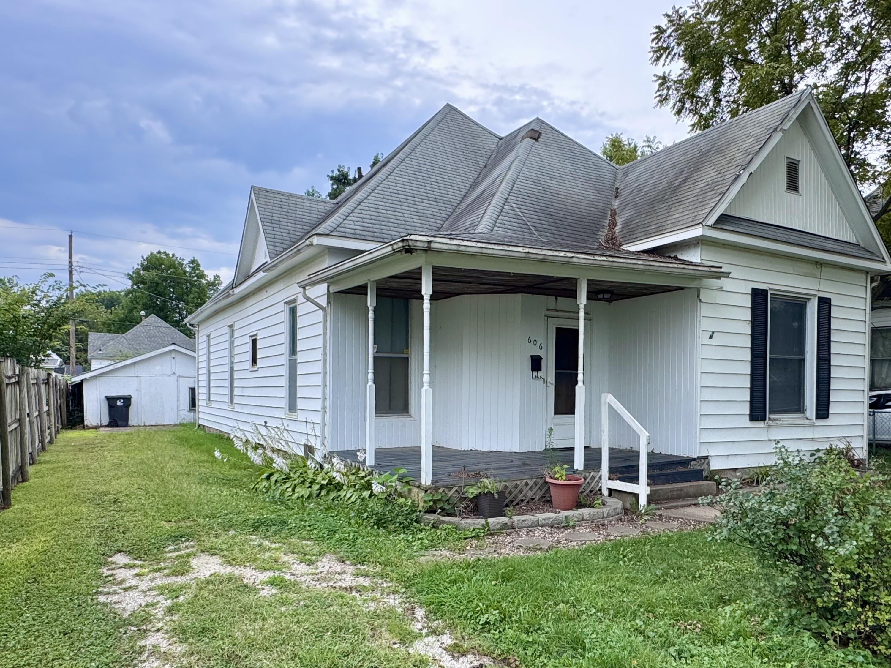 606 Promenade St Property Photo 30