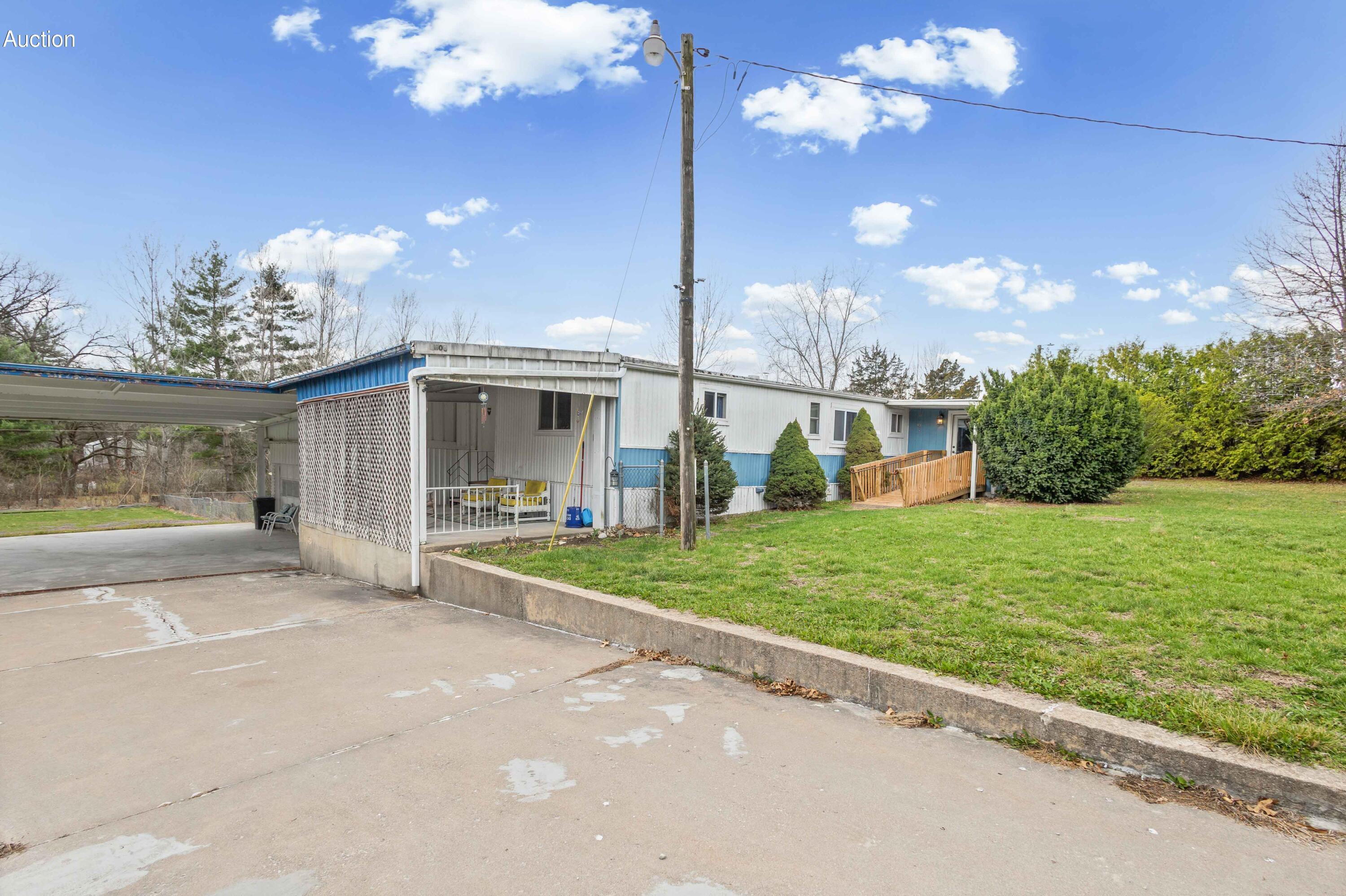 1800 W Sycamore Property Photo 1