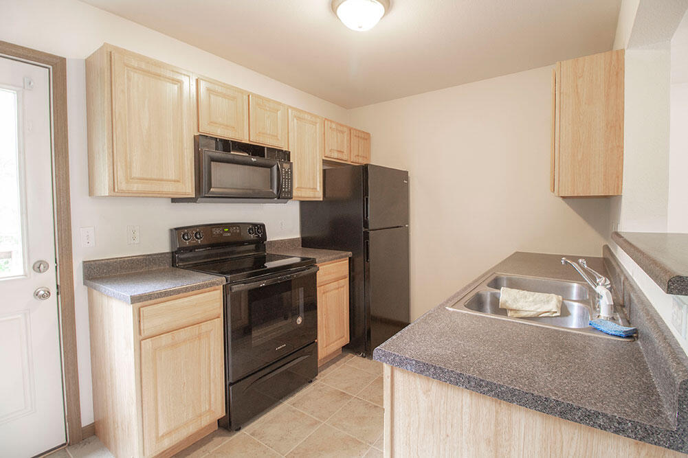 2119 Ballenger Ln Property Photo 6