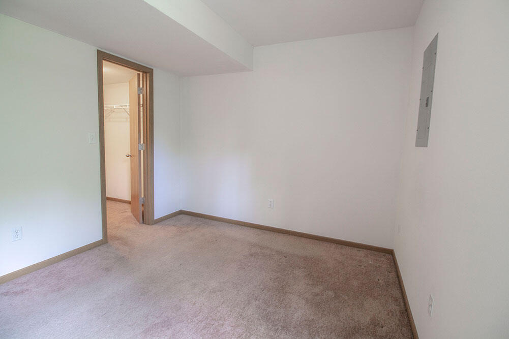 2119 Ballenger Ln Property Photo 11