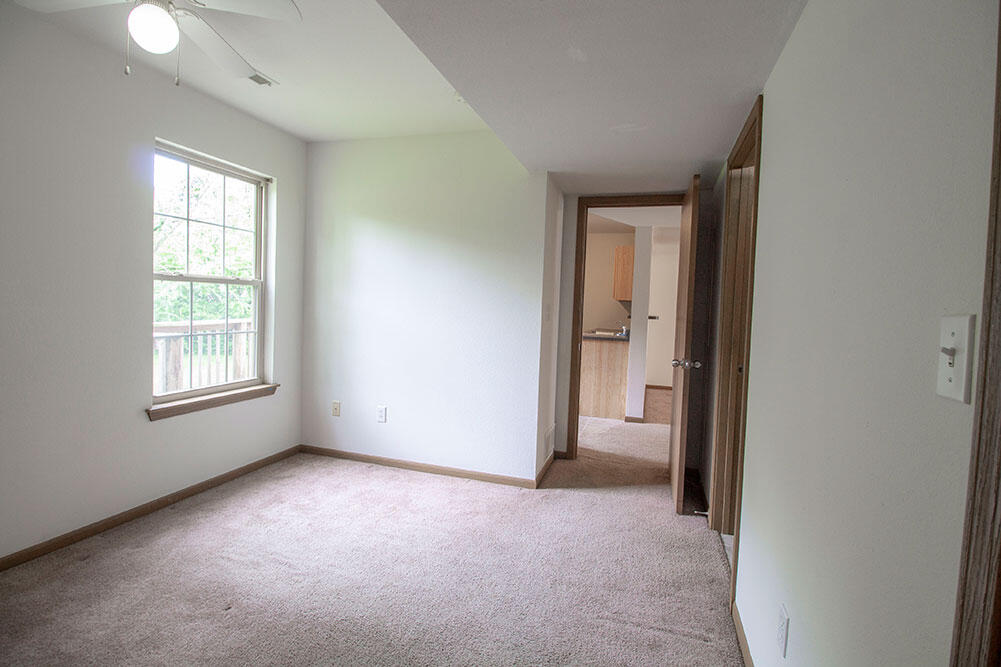 2119 Ballenger Ln Property Photo 13