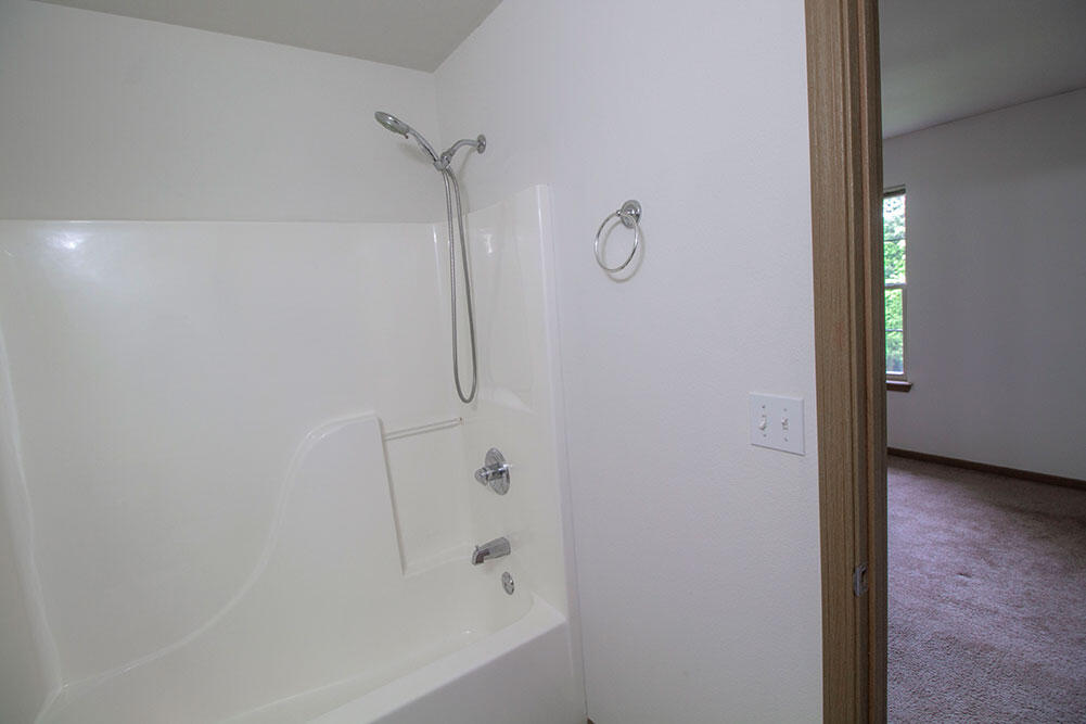2119 Ballenger Ln Property Photo 22