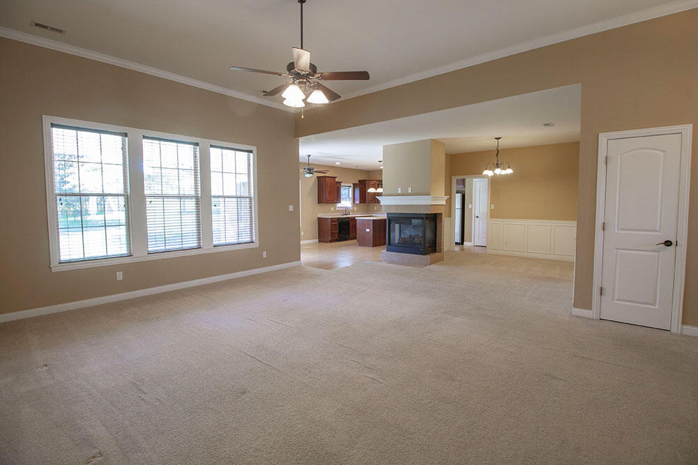 5305 Chamois Dr Property Photo 4