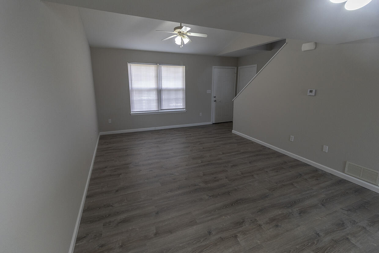 5307 Currituck Ln Property Photo 4