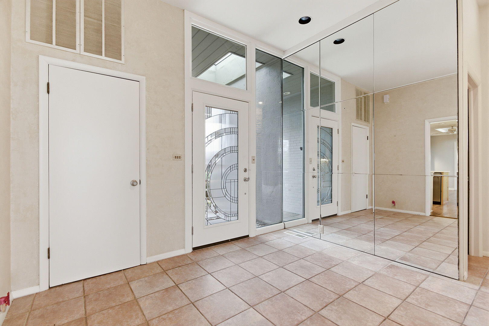 8 Melody Ln Property Photo 8