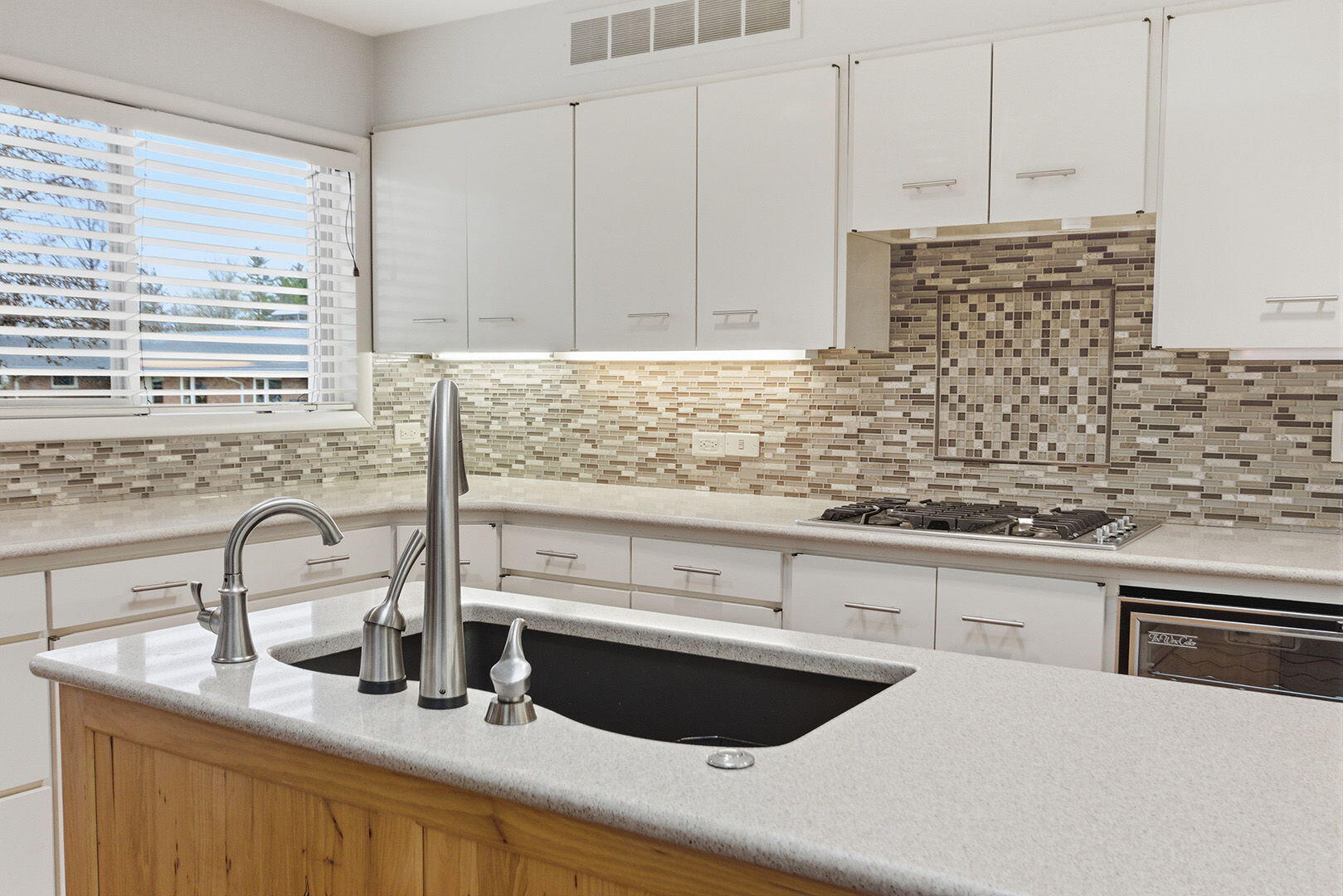 8 Melody Ln Property Photo 15