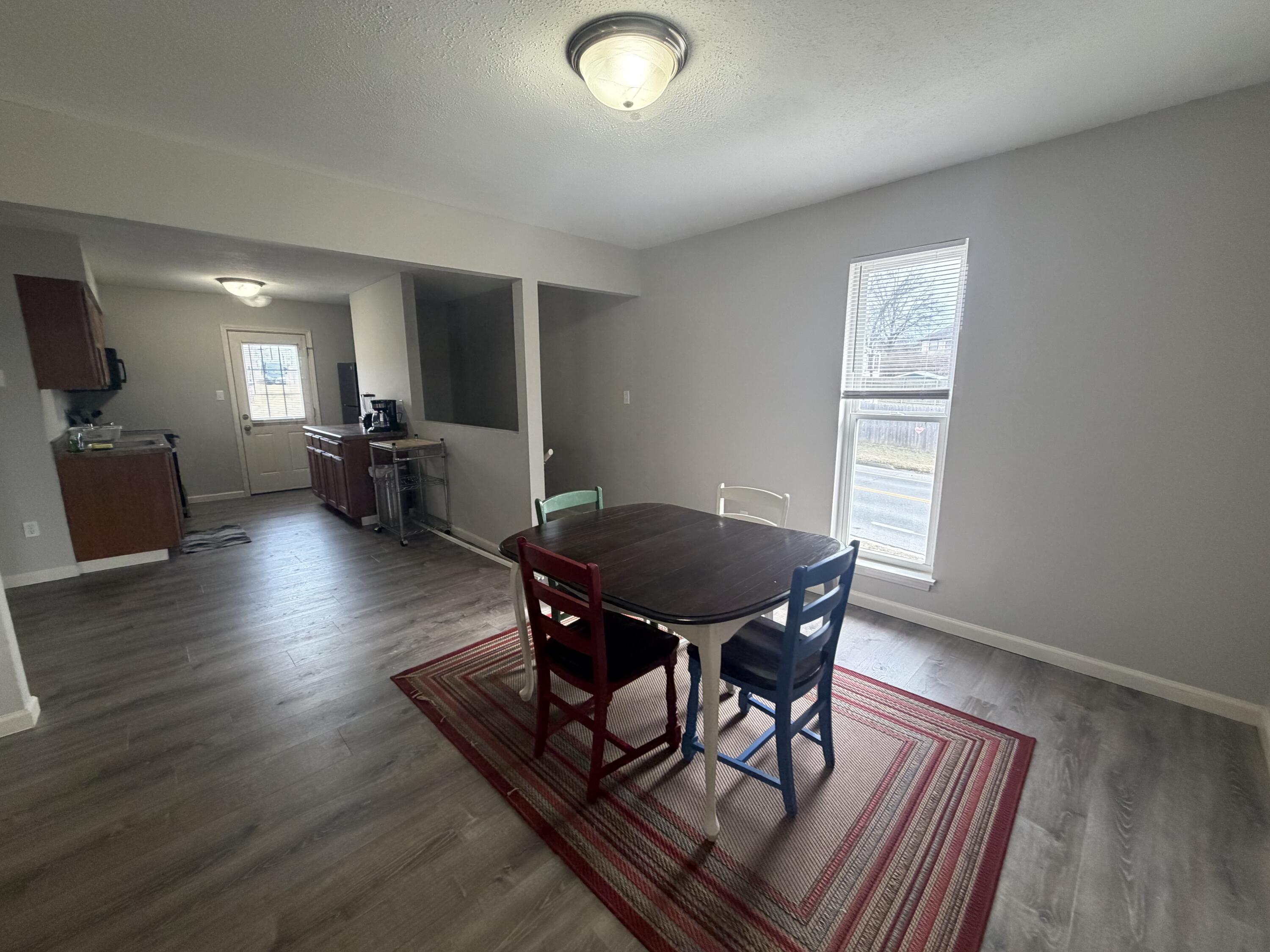 202 Wheaton Ct Property Photo 5