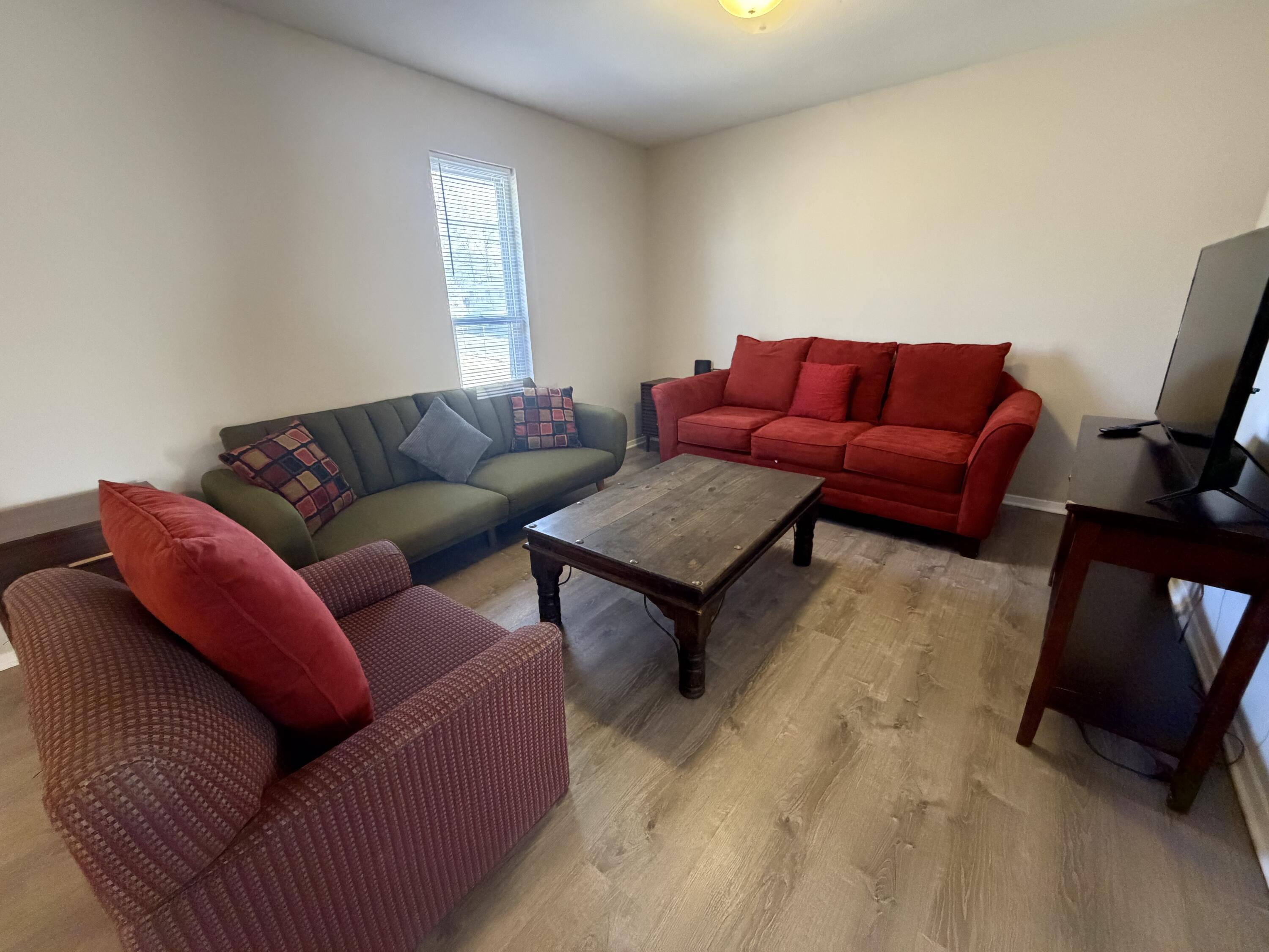 203 Wheaton Ct Property Photo 3