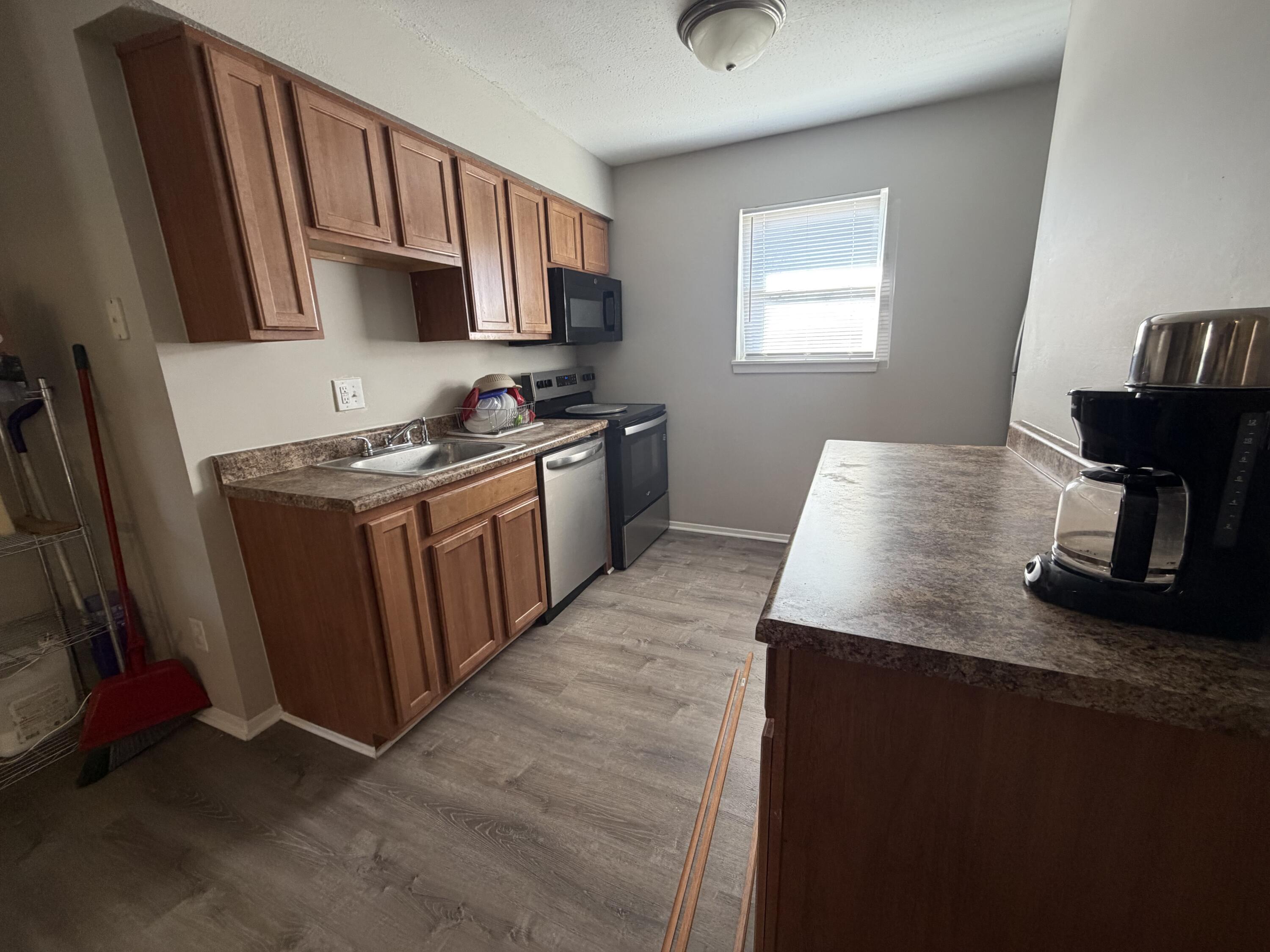203 Wheaton Ct Property Photo 5