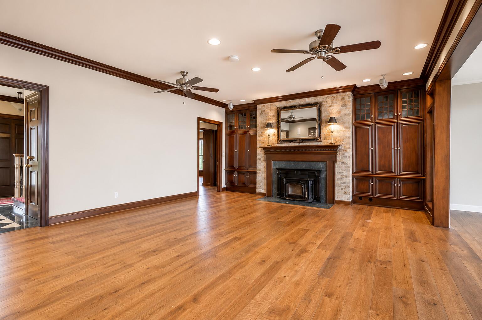 841 S Route Uu Property Photo 16