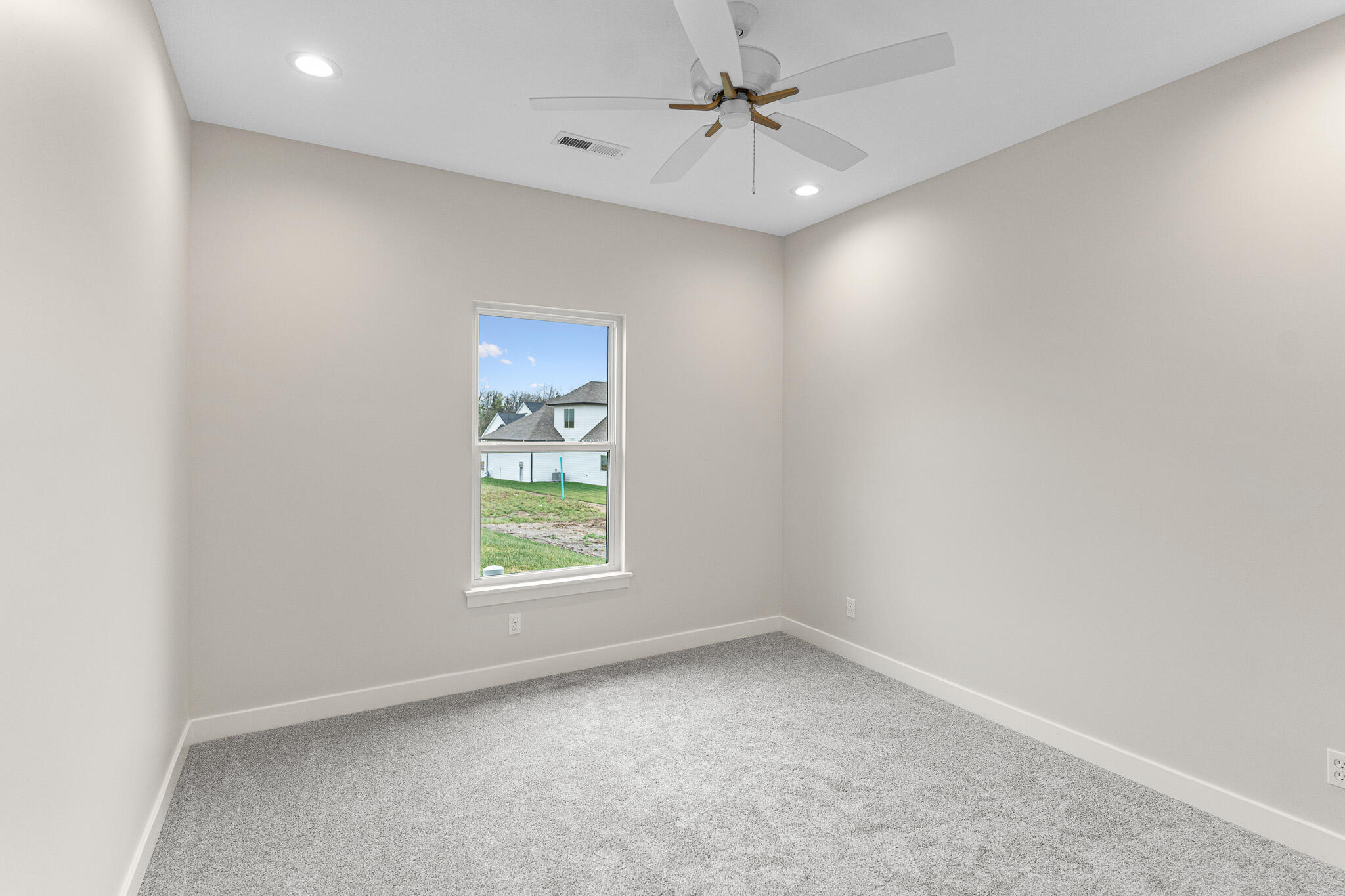 2908 Genesis Dr Property Photo 42