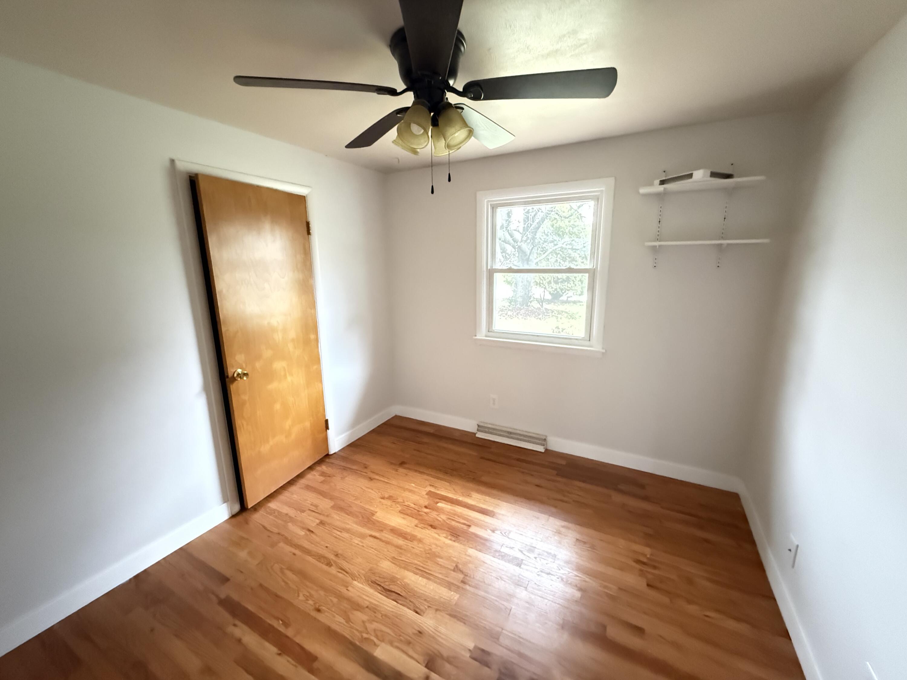 211 Bourn Ave Property Photo 10