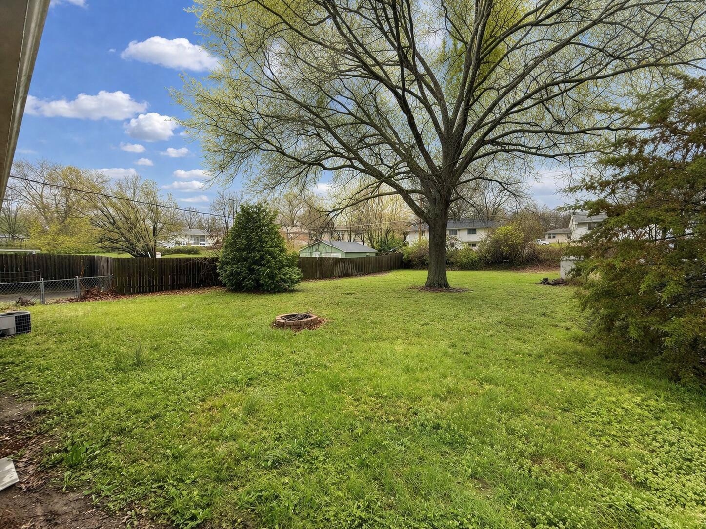 211 Bourn Ave Property Photo 22