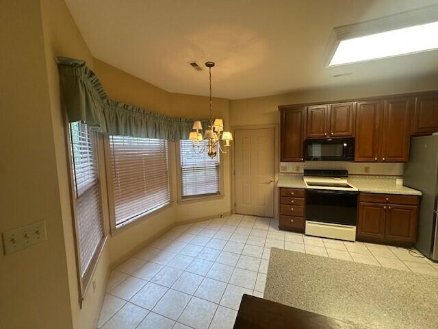 210 Blue Sky Ct Property Photo 27