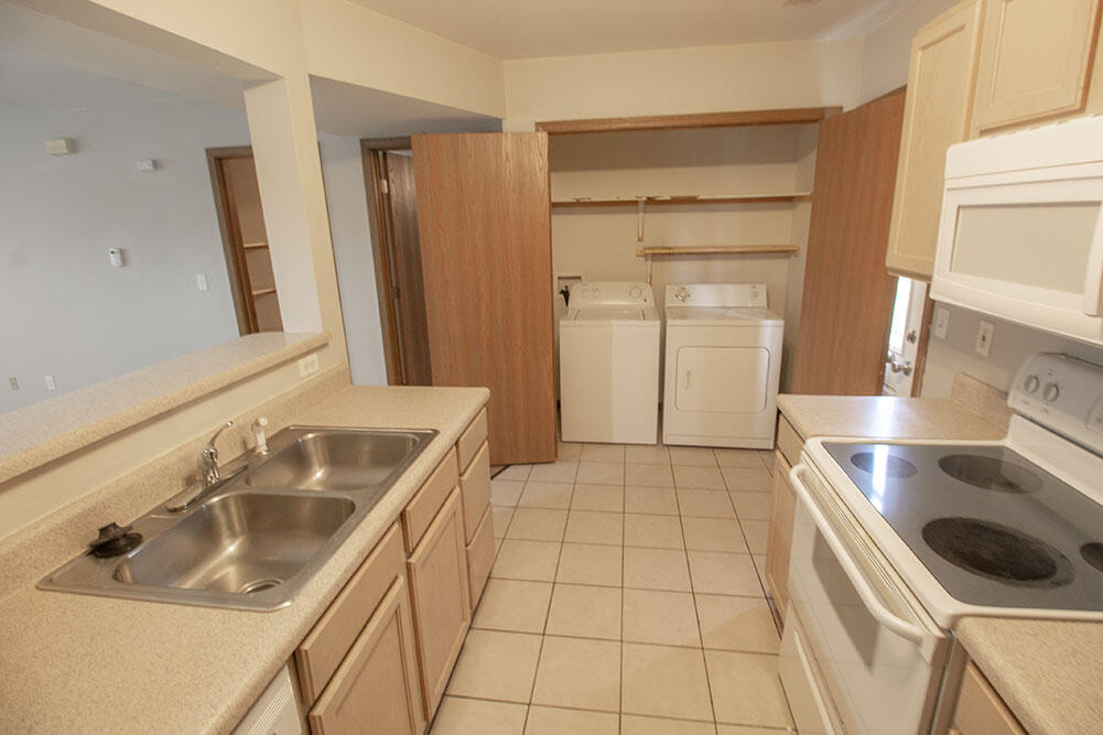 1516 Citadel Dr Property Photo 8