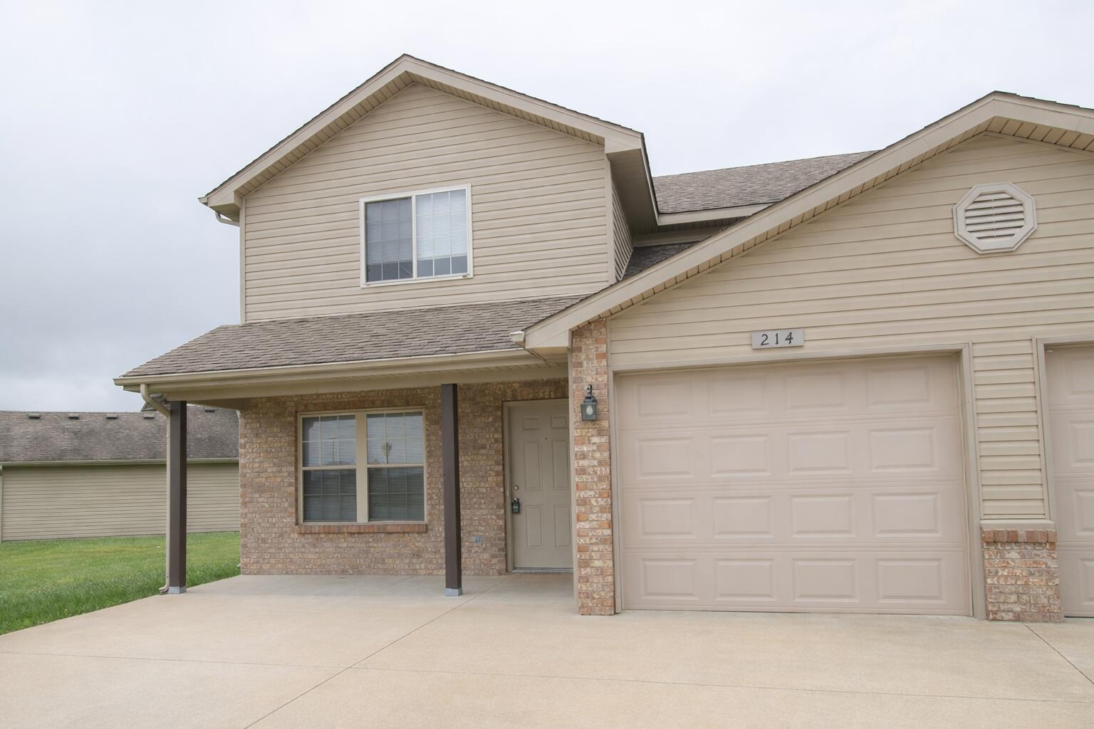 214 ARCTIC WOLF CT Property Photo 1