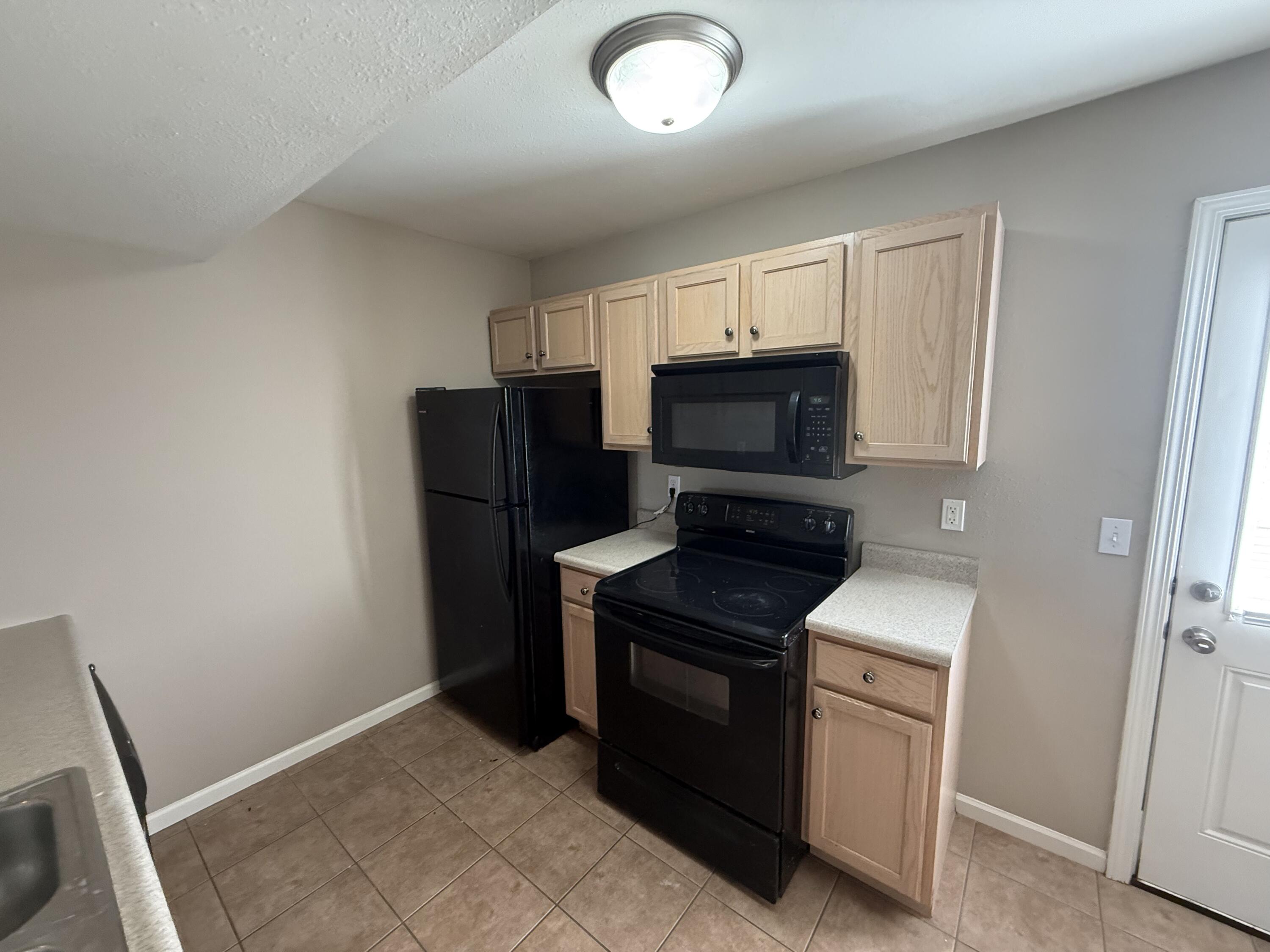 214 Arctic Wolf Ct Property Photo 6