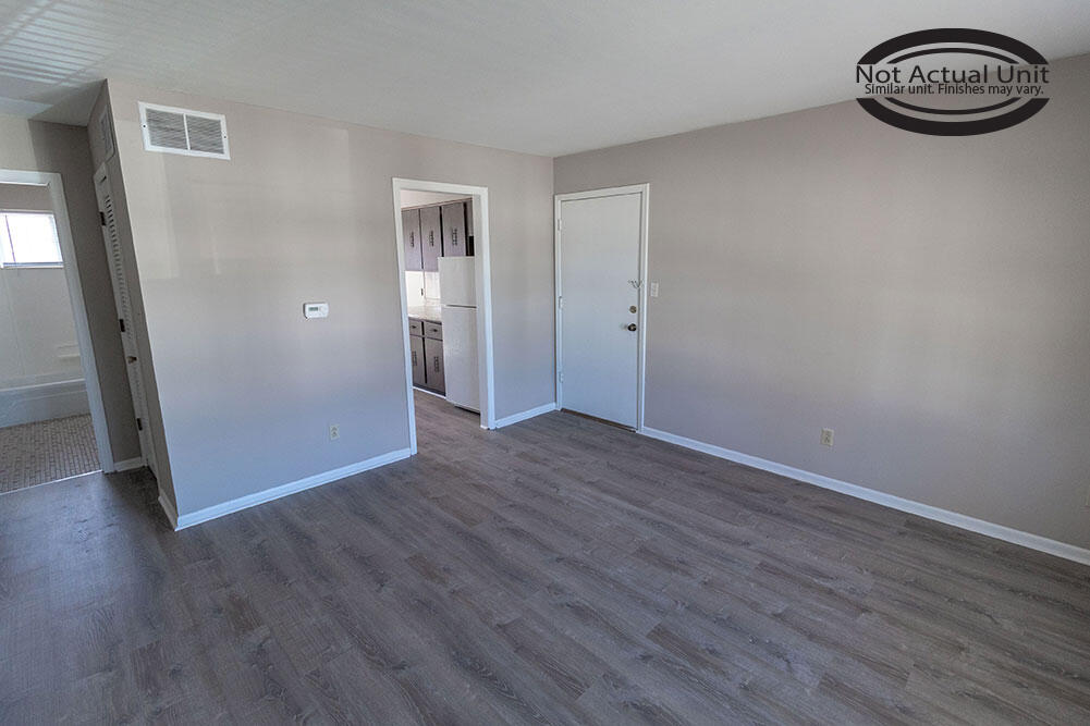 2932 Leeway Dr D Property Photo 9