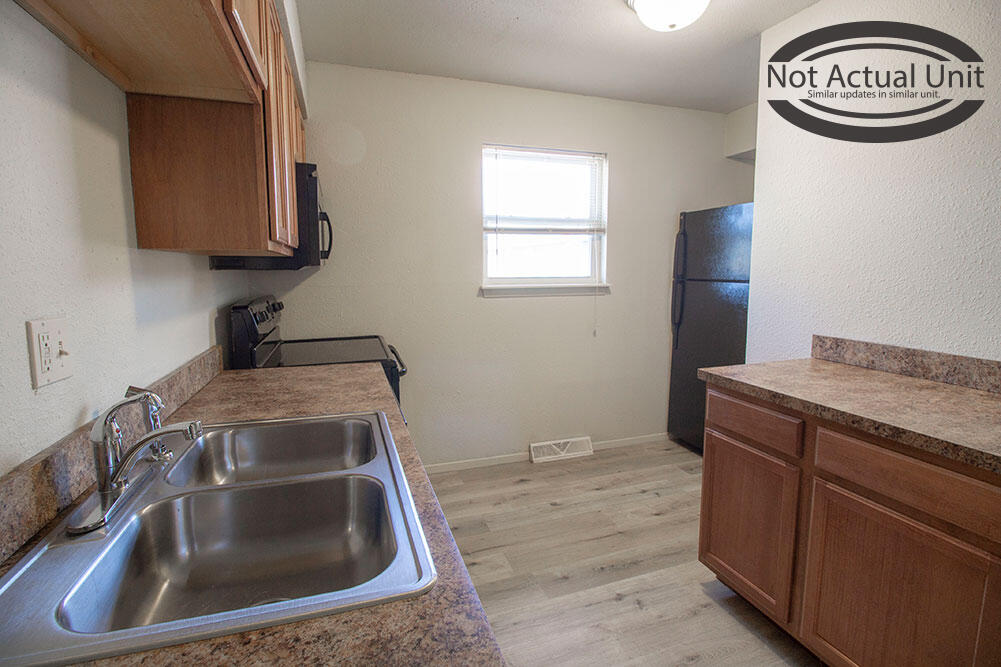 1013 W Ash St Property Photo 10