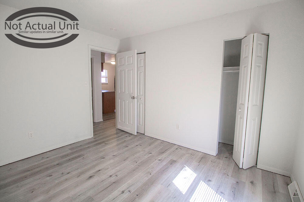 1013 W Ash St Property Photo 13