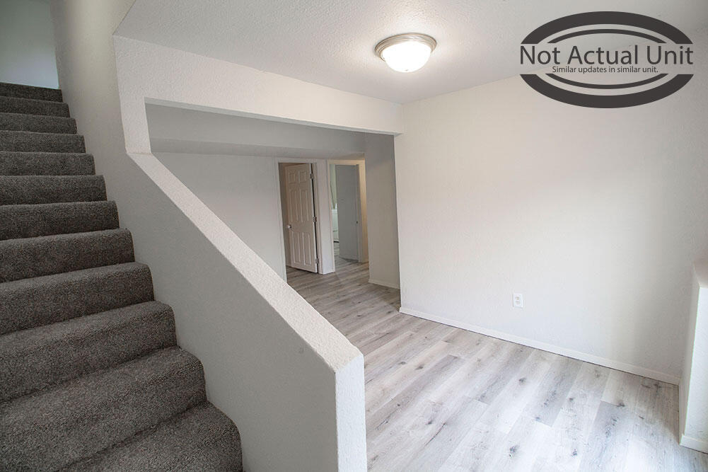 1013 W Ash St Property Photo 20