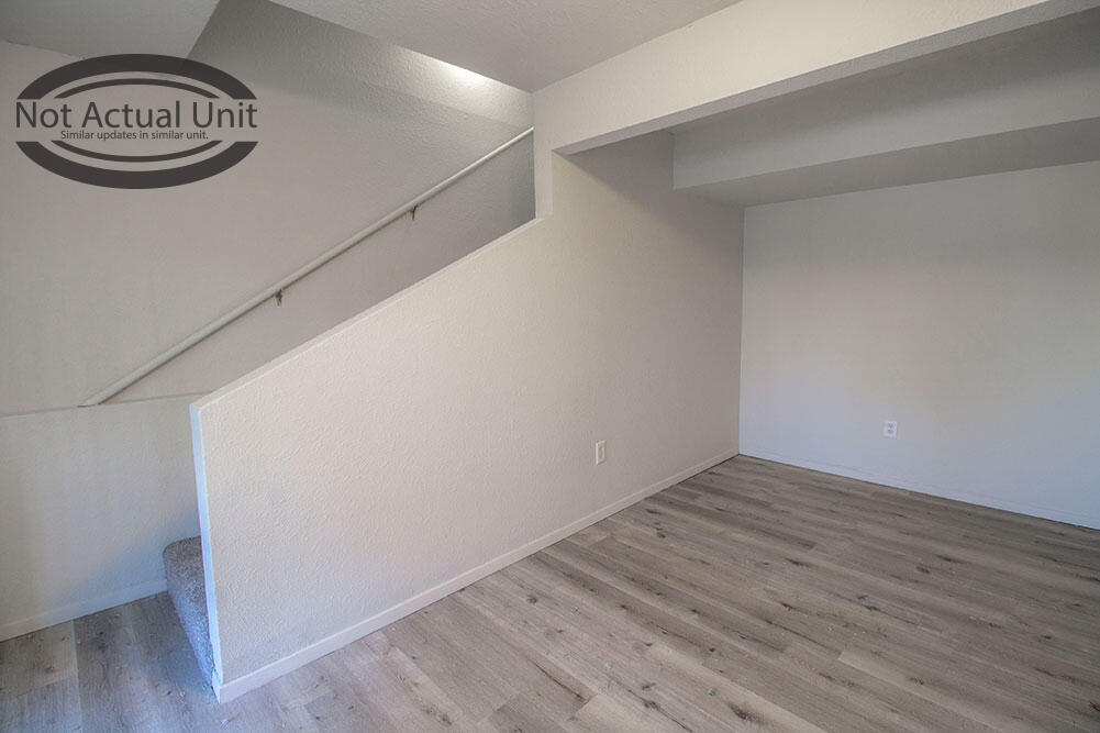 1013 W Ash St Property Photo 21
