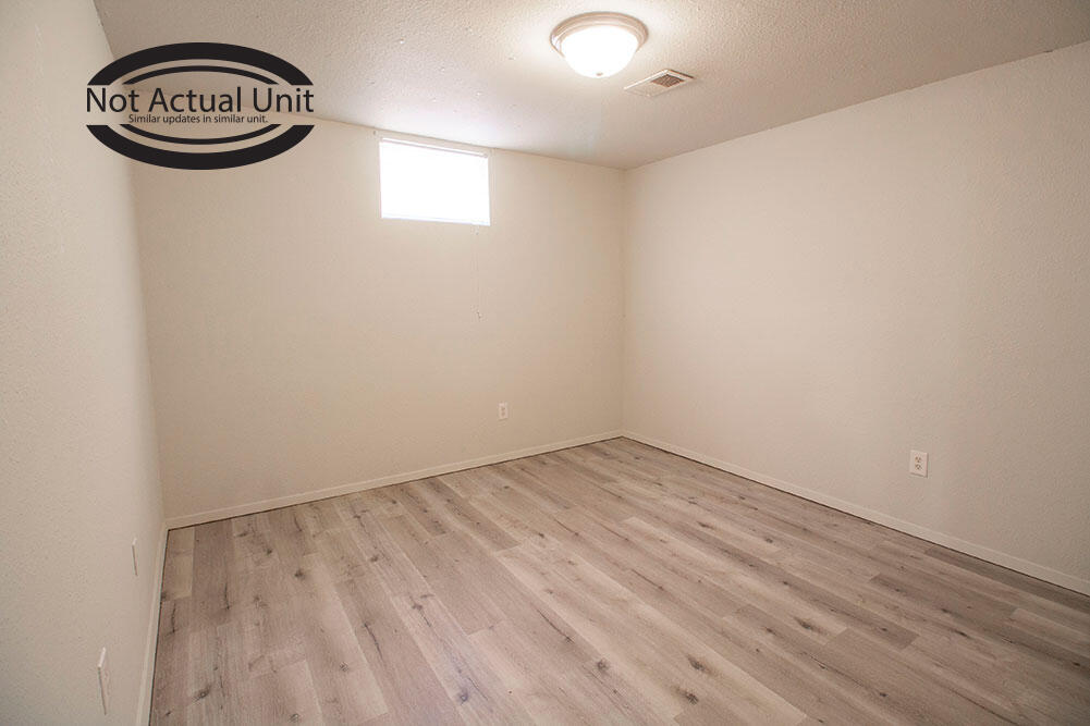 1013 W Ash St Property Photo 24
