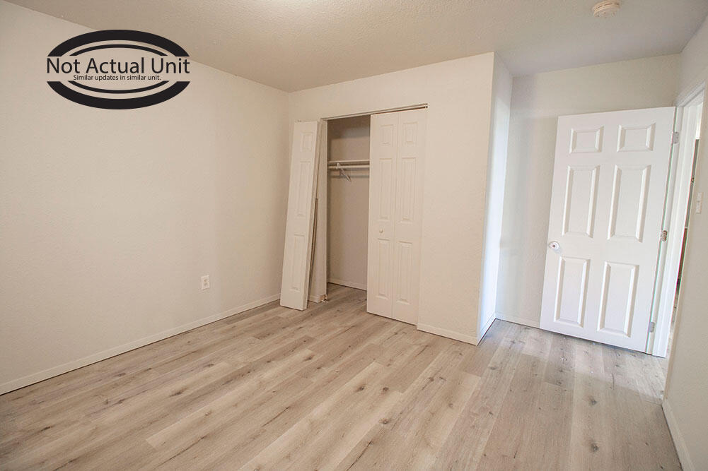 1013 W Ash St Property Photo 25