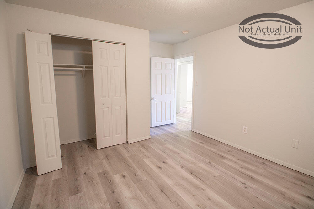 1013 W Ash St Property Photo 26