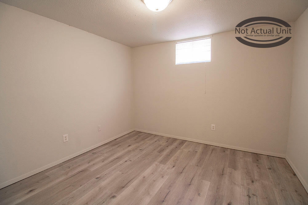 1013 W Ash St Property Photo 27