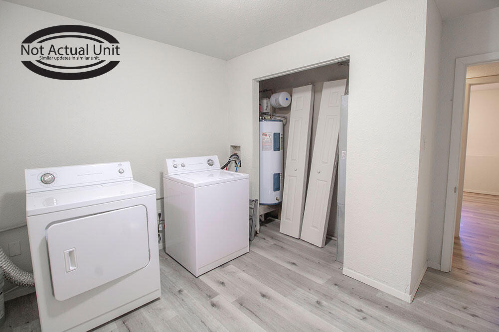 1013 W Ash St Property Photo 29