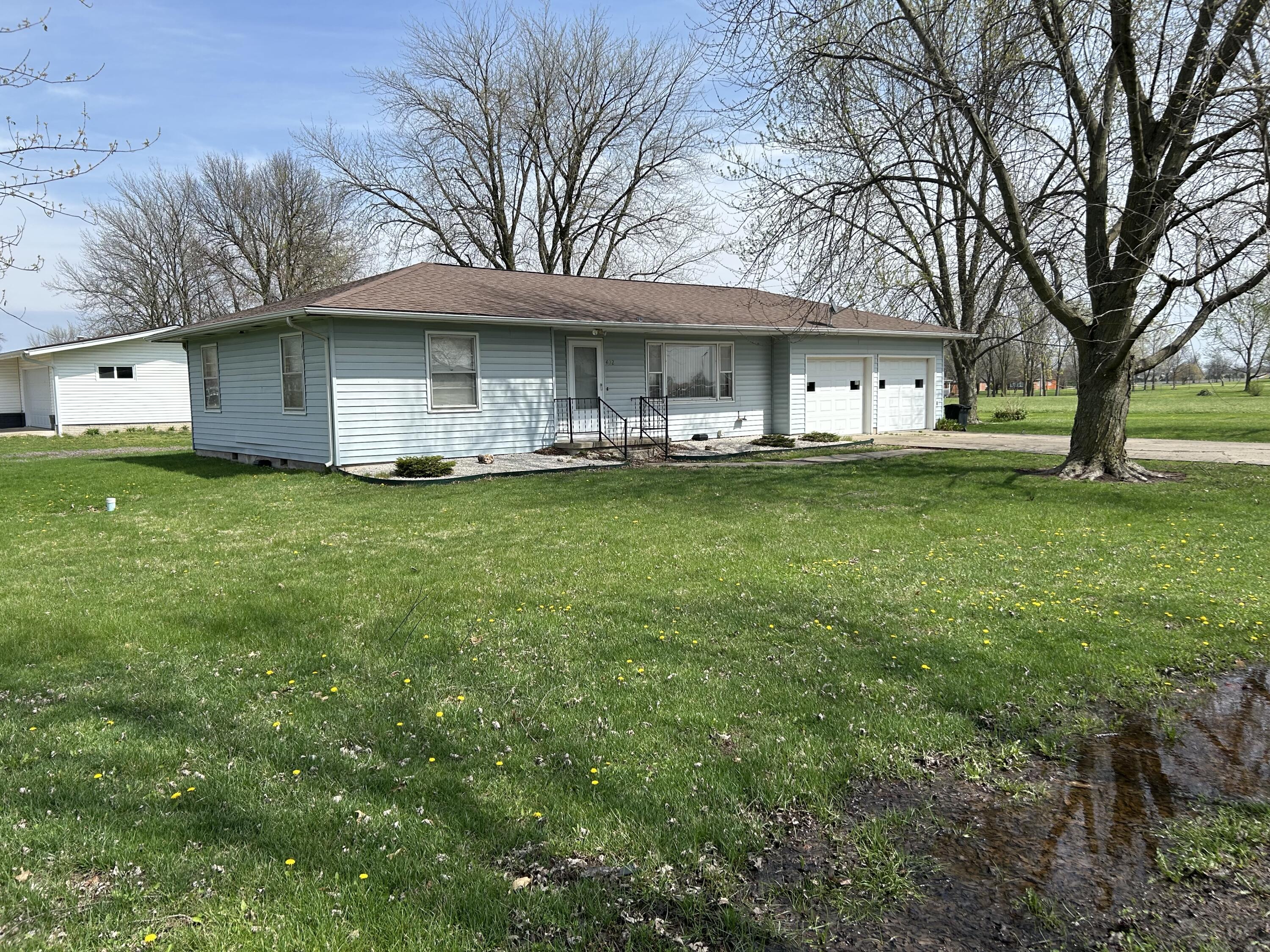 402 E Abbott St Property Photo 2