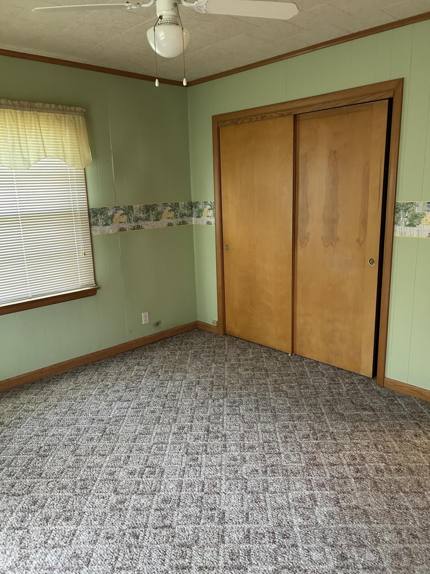 402 E Abbott St Property Photo 14