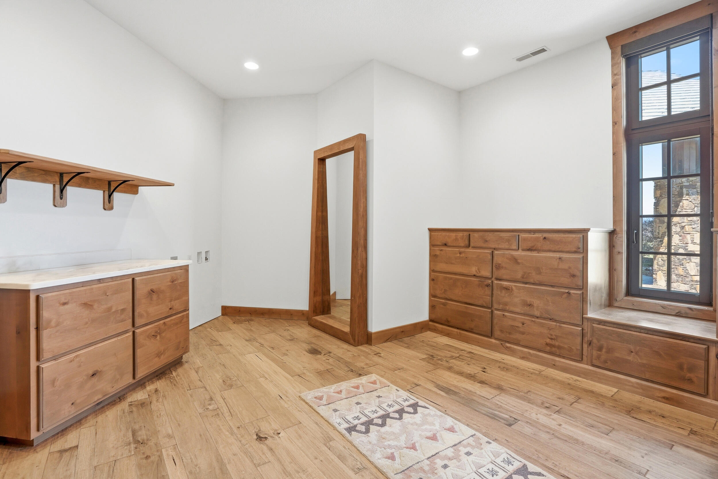 6768 E New Haven Rd Property Photo 46