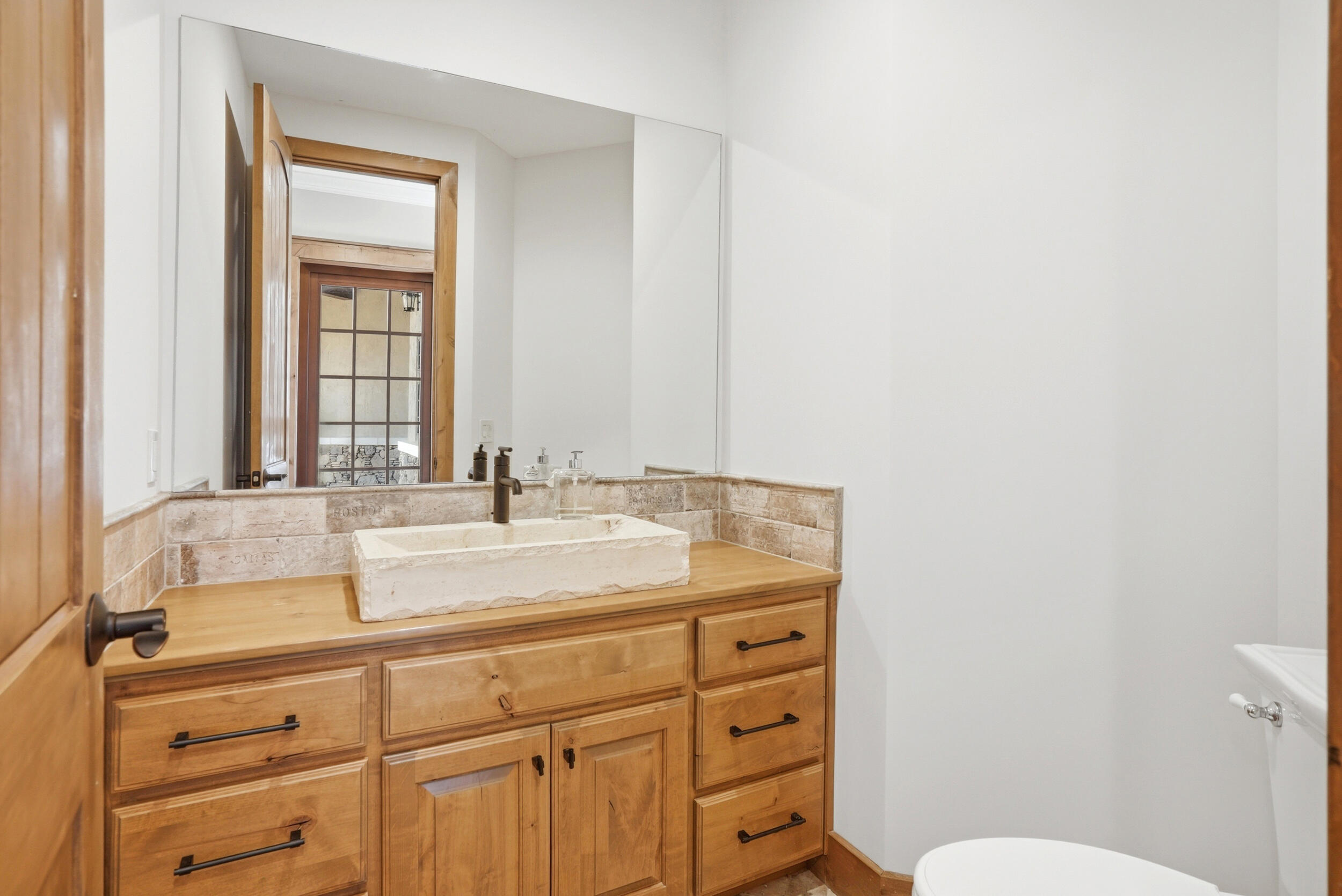 6768 E New Haven Rd Property Photo 84