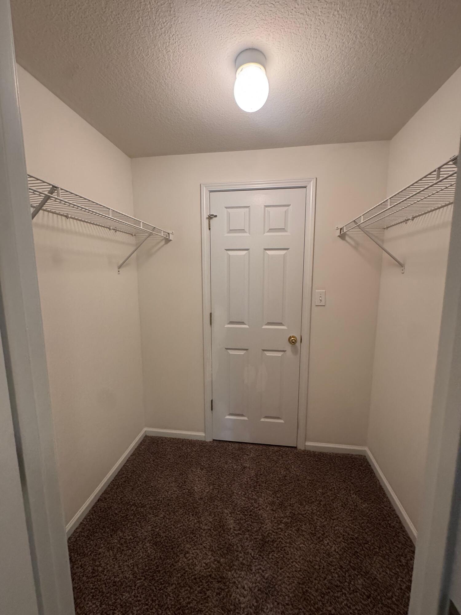 3410 E Saint Charles Rd Property Photo 7