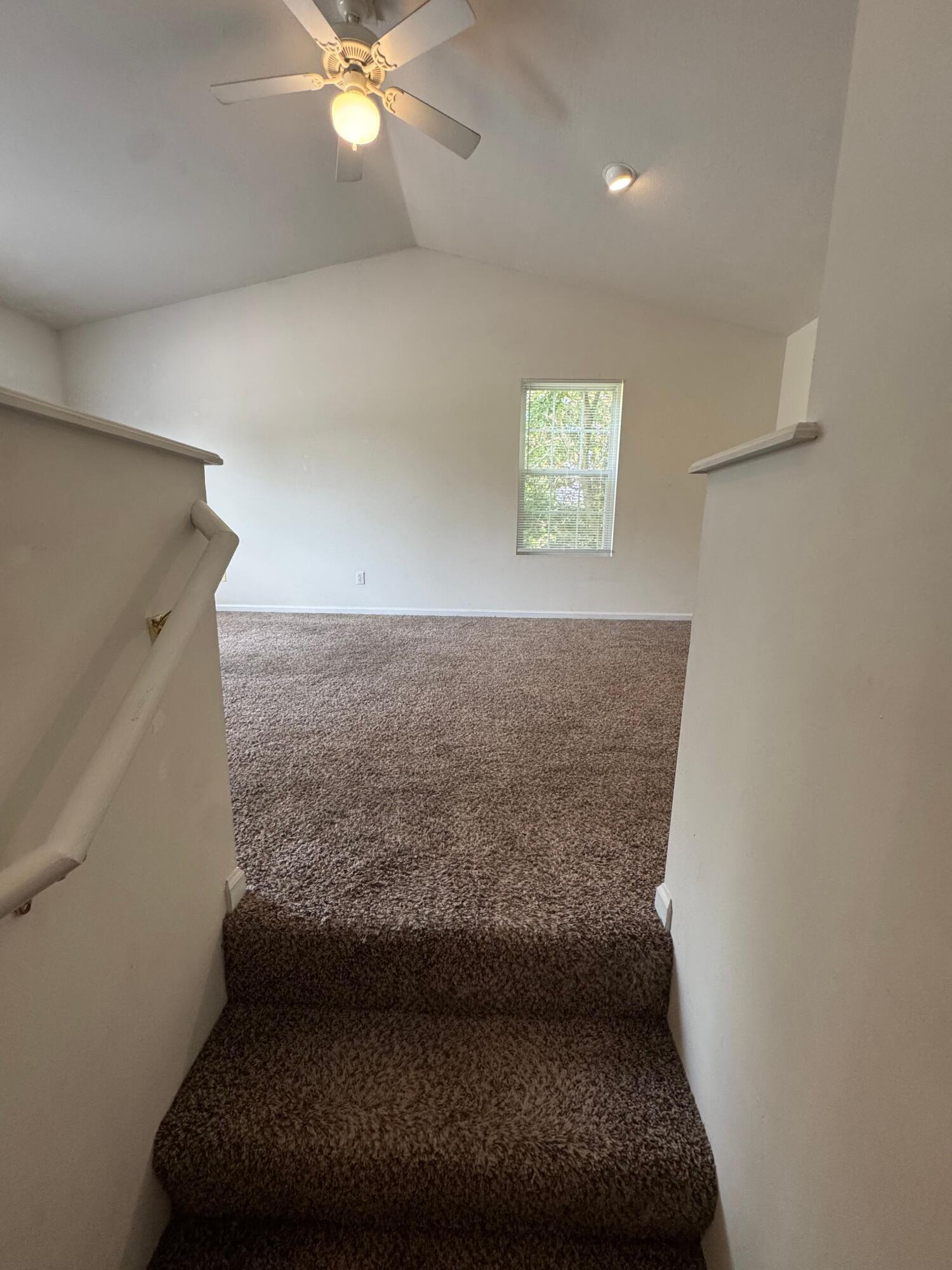 3410 E Saint Charles Rd Property Photo 14