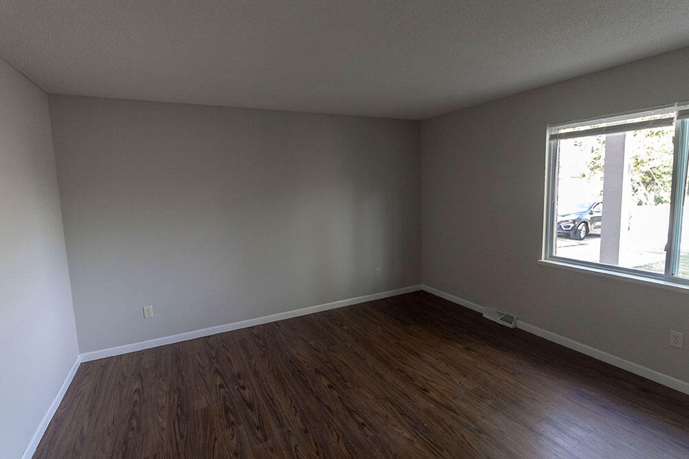 1305 N Golf Blvd B Property Photo 2