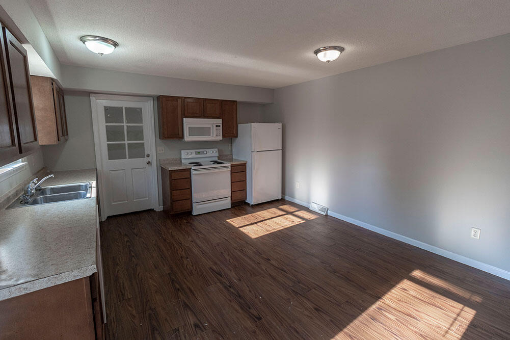 1305 N Golf Blvd B Property Photo 7