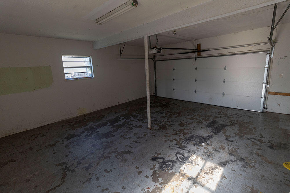 1305 N Golf Blvd B Property Photo 34